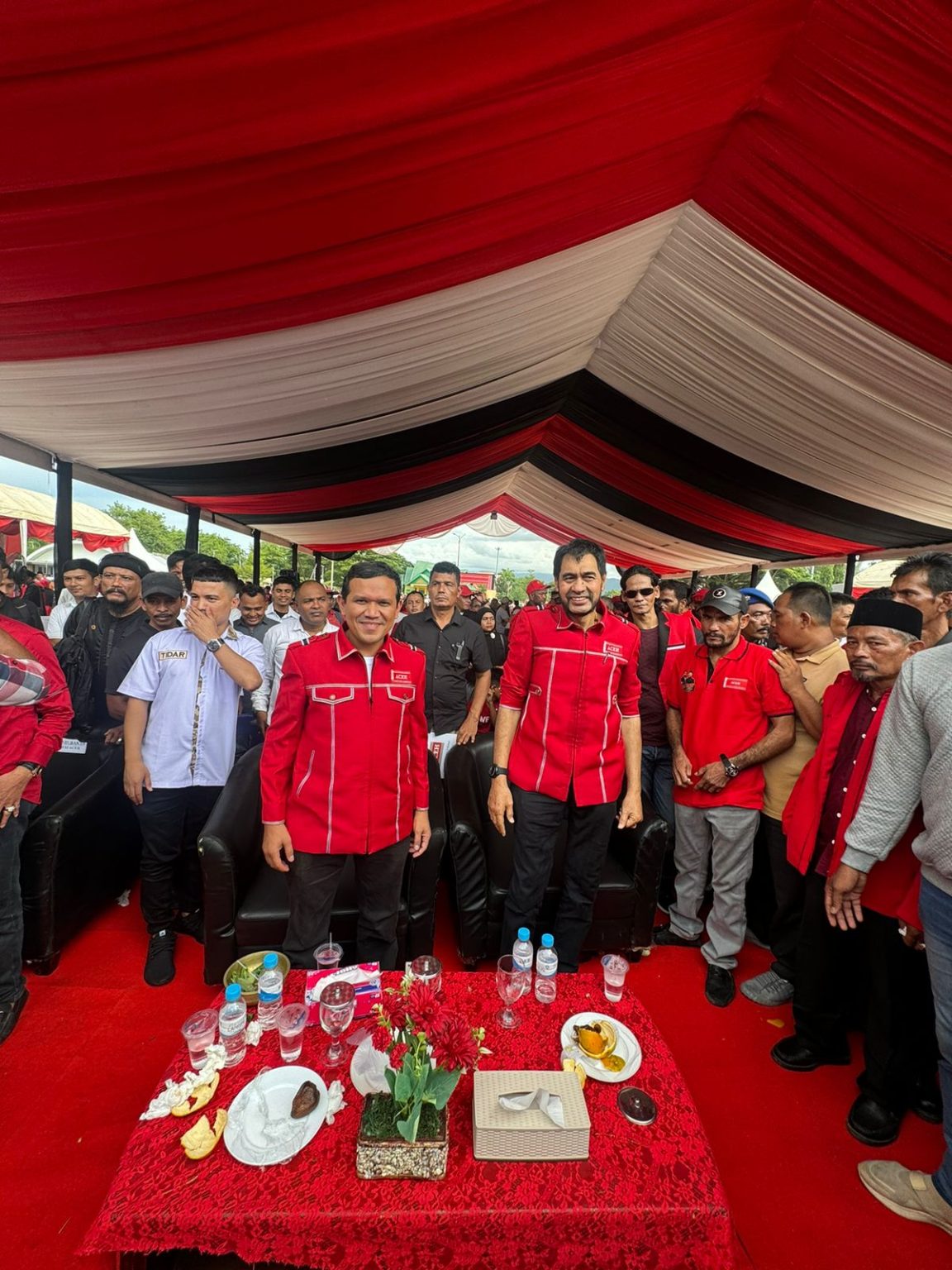 PARTAI ACEH Deklarasi MUALEM – DEK FAD Pasangan Perjuangan dan Pembangunan
