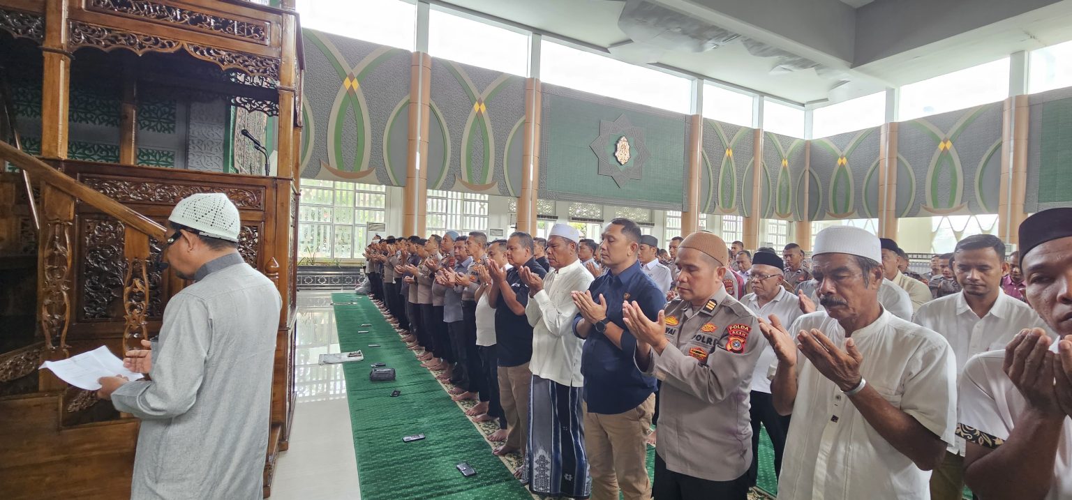 Polda Aceh Gelar Salat Gaib untuk Personel yang Gugur dalam Tugas di Way Kanan