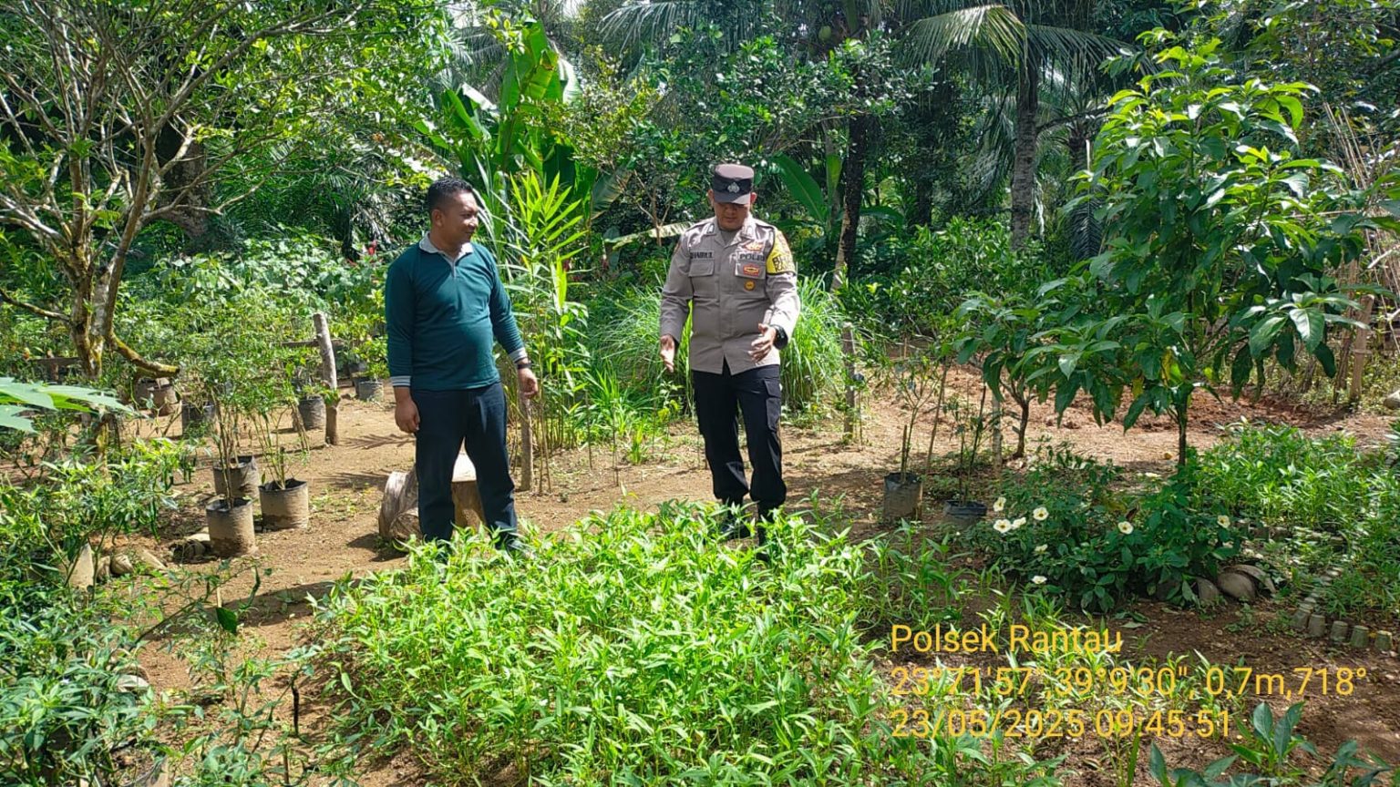 Menjalin Kemitraan dan Silaturahmi Bersama Masyarakat personel Polsek Rantau Sambang Warga