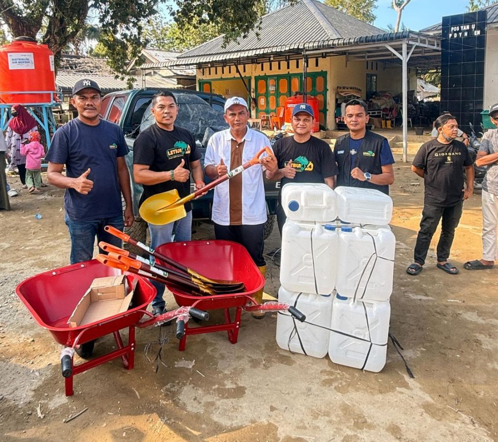 LB 4×4 Aceh dan Scooter Palu Salurkan Bantuan untuk Korban Bencana di Pidie Jaya