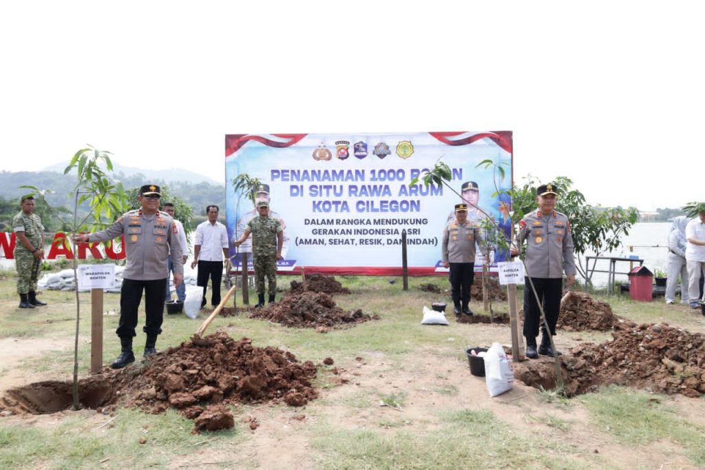 Hijaukan Cilegon, Polda Banten Tanam 1.000 Pohon di Situ Rawa Arum