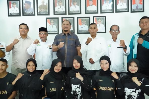 14 Atlet Pencak Silat Aceh Tamiang Dilepas Bupati