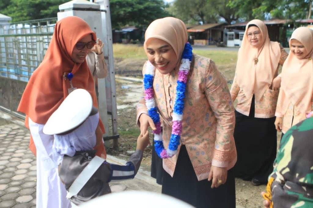 DWP Aceh Salurkan Bantuan untuk Puluhan Lansia Korban Kebakaran