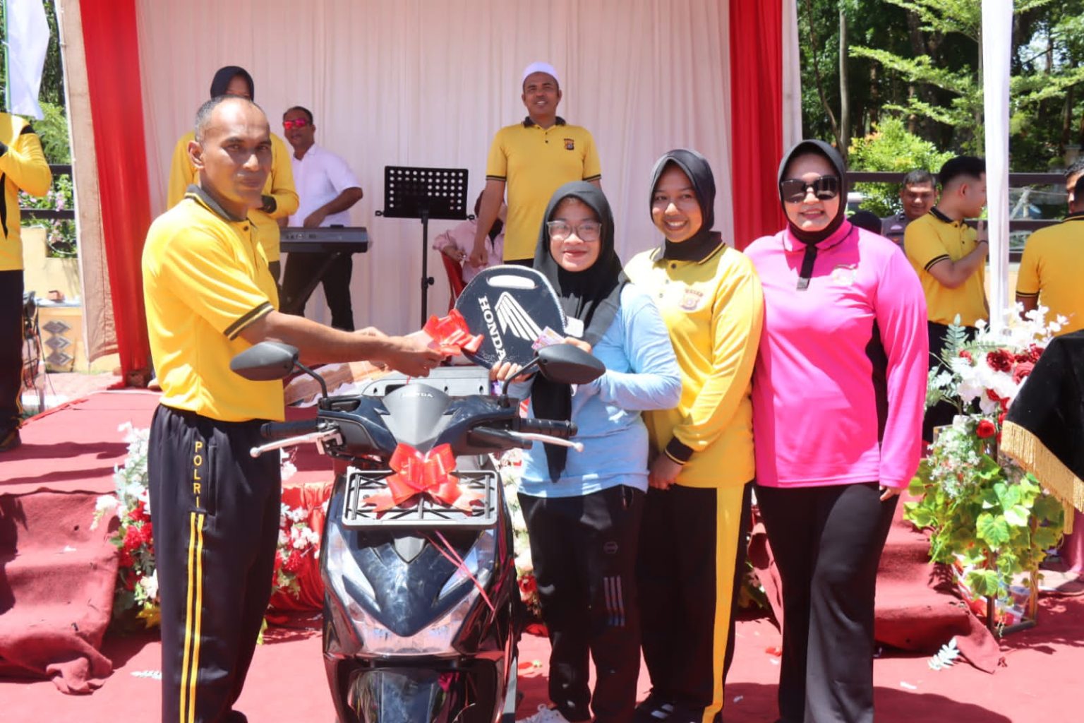 Semarak Hari Bhayangkara Ke-80 tahun 2026,Polres Aceh Besar Gelar Olahraga Bersama dan Bagikan Doorprize Meriah