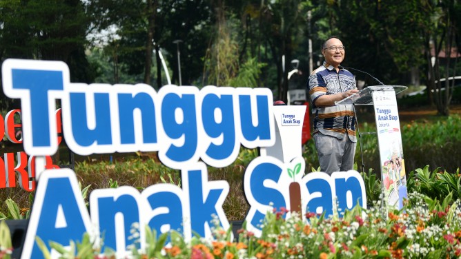 Kemkomdigi Gandeng Operator dan Platform Digital Dorong Aktivitas Anak di Dunia Nyata Kepala Badan Pengembangan Sumber Daya Manusia (BPSDM) Komdigi Bonifasius Wahyu Pudjianto memberikan sambutan dalam kegiatan TUNAS Jakarta di Taman Bendera Pusaka, Jakarta Selatan, Jumat (12/06/2026). Foto: DRA/Komdigi
