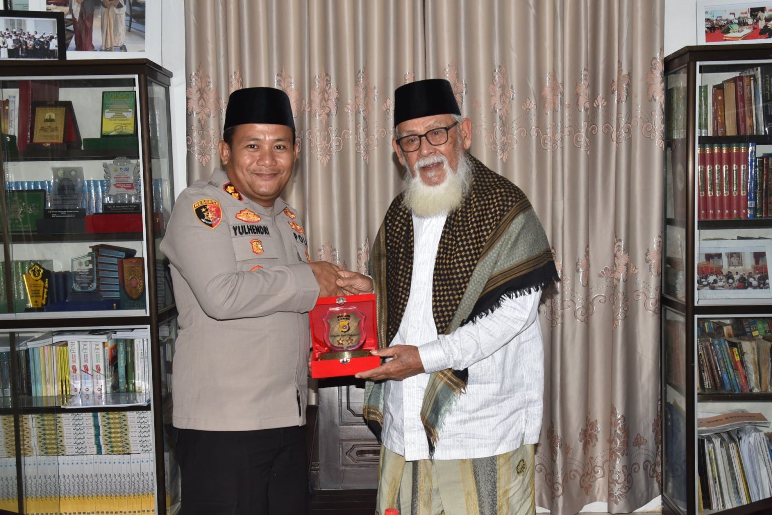 Kapolres Bireuen Silaturahmi dengan Abu Mudi dan Walednu, Perkuat Sinergi Ulama dan Polri