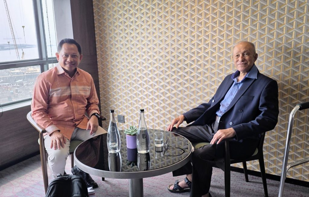 Mendagri Tito Karnavian Jenguk Wali Nanggroe Aceh di Penang