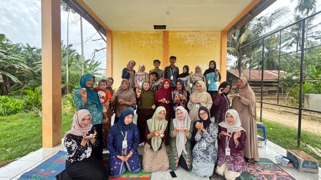 BERITA ACARA KEGIATAN EDUKASI PEMBUATAN LILIN AROMATERAPI DARI MINYAK JELANTAH