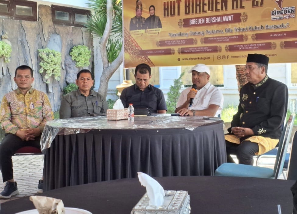 “Bireuen Berselawat” — Bupati Mukhlis Pilih HUT ke-27 Sederhana Demi Solidaritas