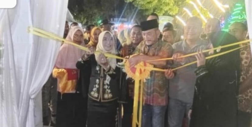 Wakil Bupati Buka Bazar UMKM, 17 Kecamatan Tampilkan Produk Unggulan di HUT ke-27 Bireuen